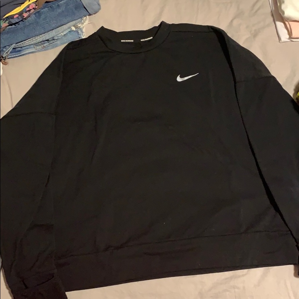 nike running sweatshirt